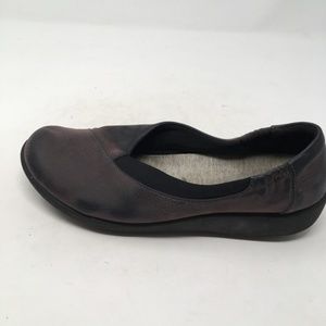 CLARKS GREY SLIP ON SHOES 8.5